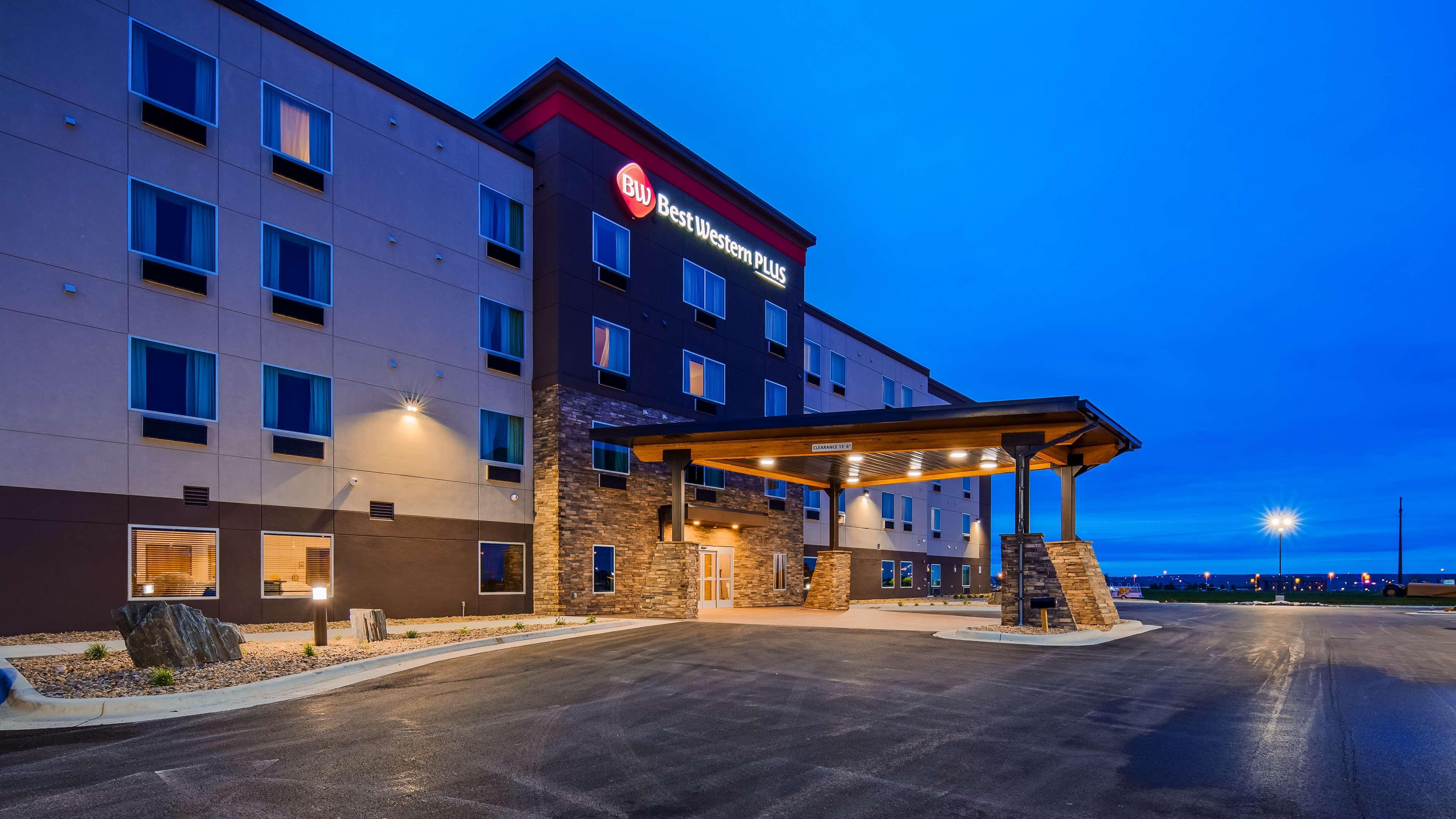 Best Western Plus Rapid City Rushmore Exterior photo